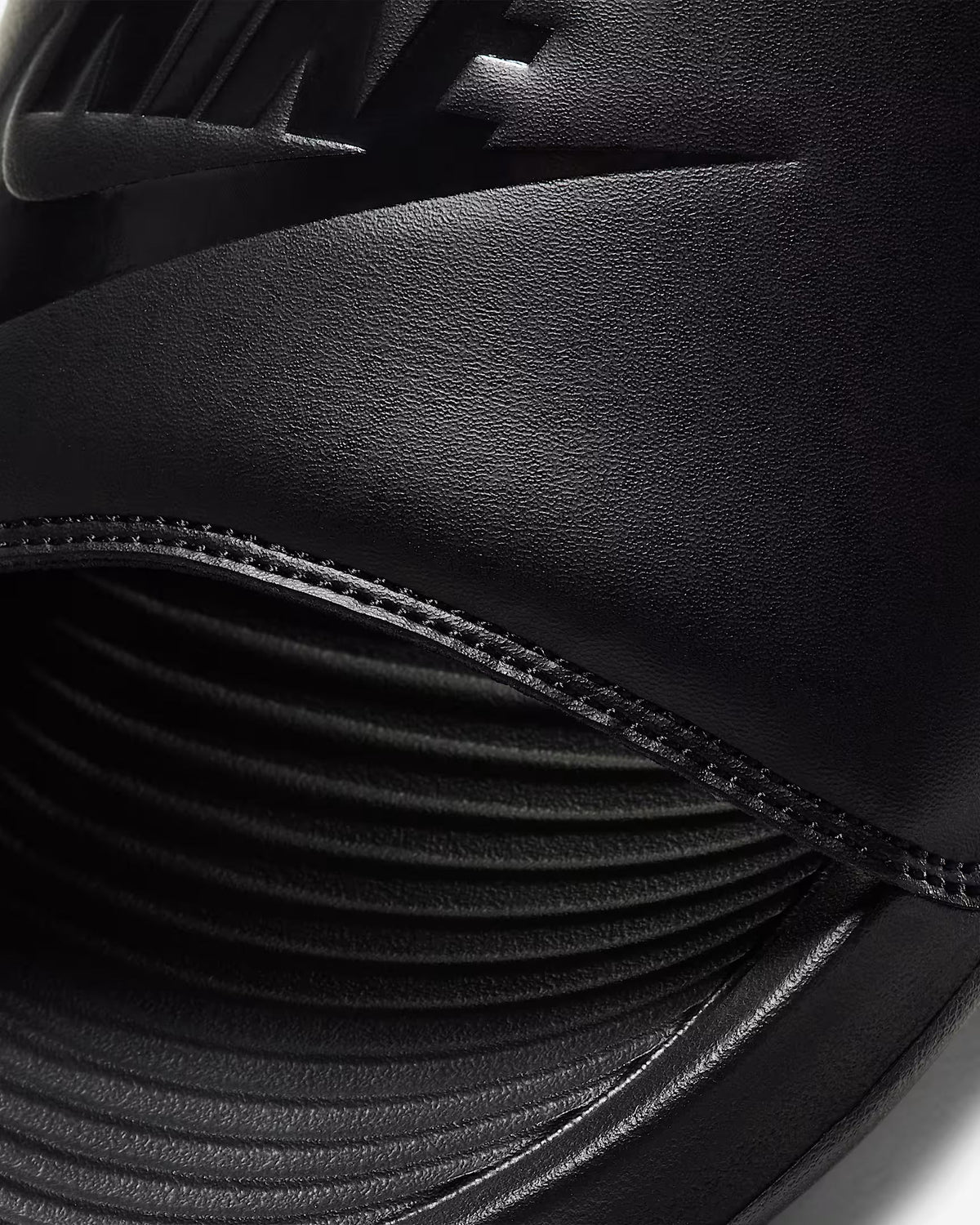 Nike Victori Slides